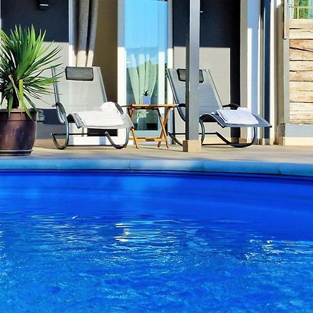 Holiday House Boost With Heated Pool Klis المظهر الخارجي الصورة