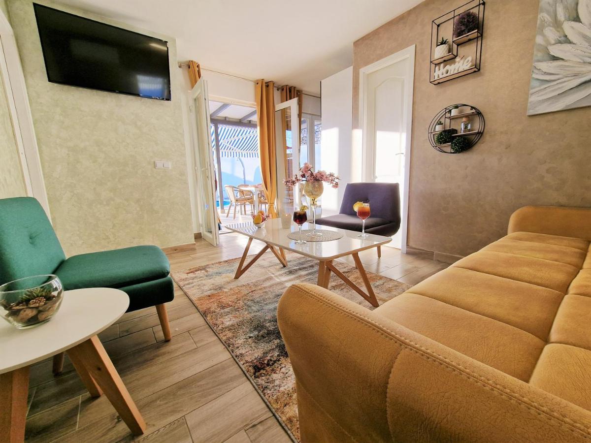 Holiday House Boost With Heated Pool Klis المظهر الخارجي الصورة