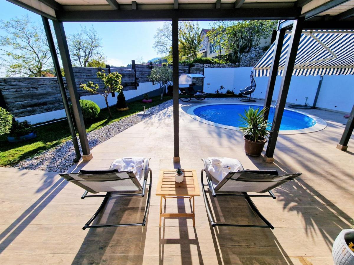 Holiday House Boost With Heated Pool Klis المظهر الخارجي الصورة