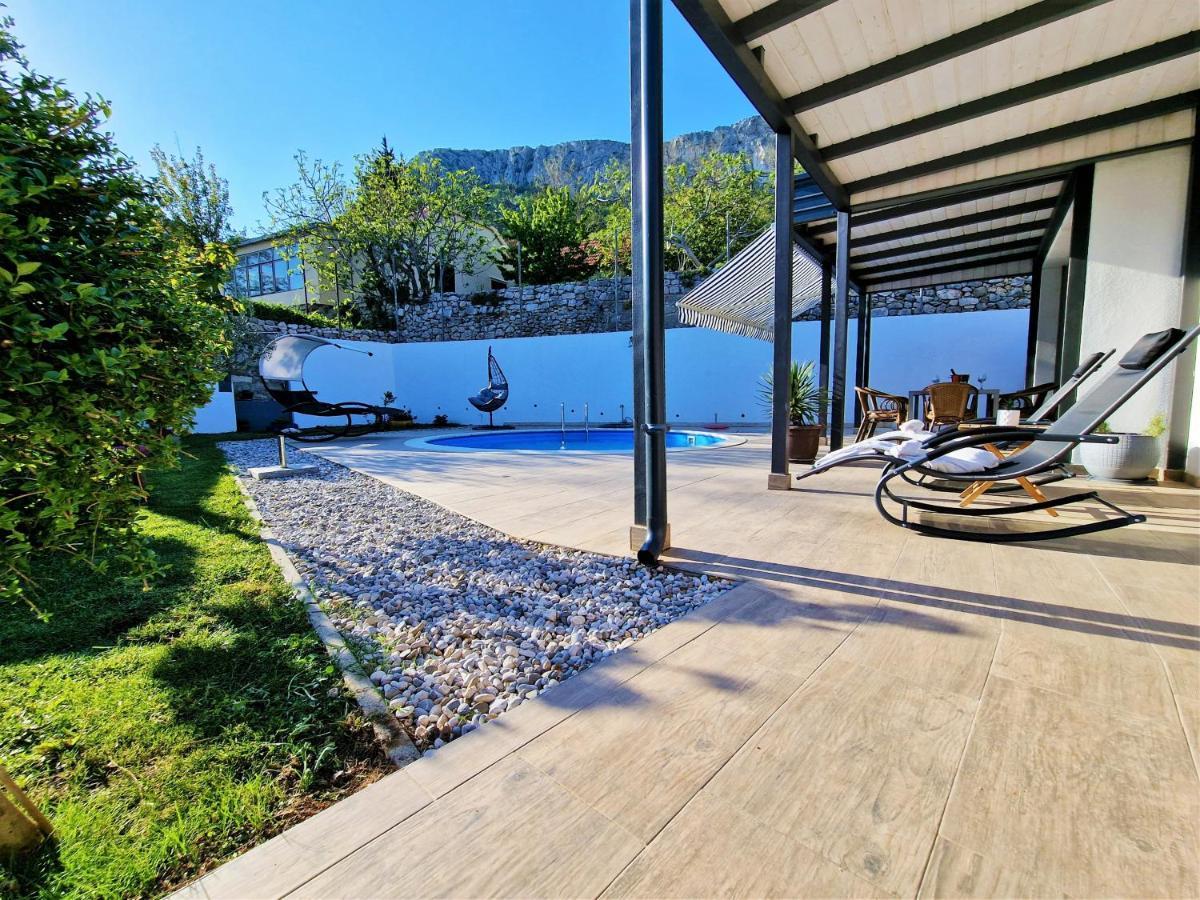 Holiday House Boost With Heated Pool Klis المظهر الخارجي الصورة